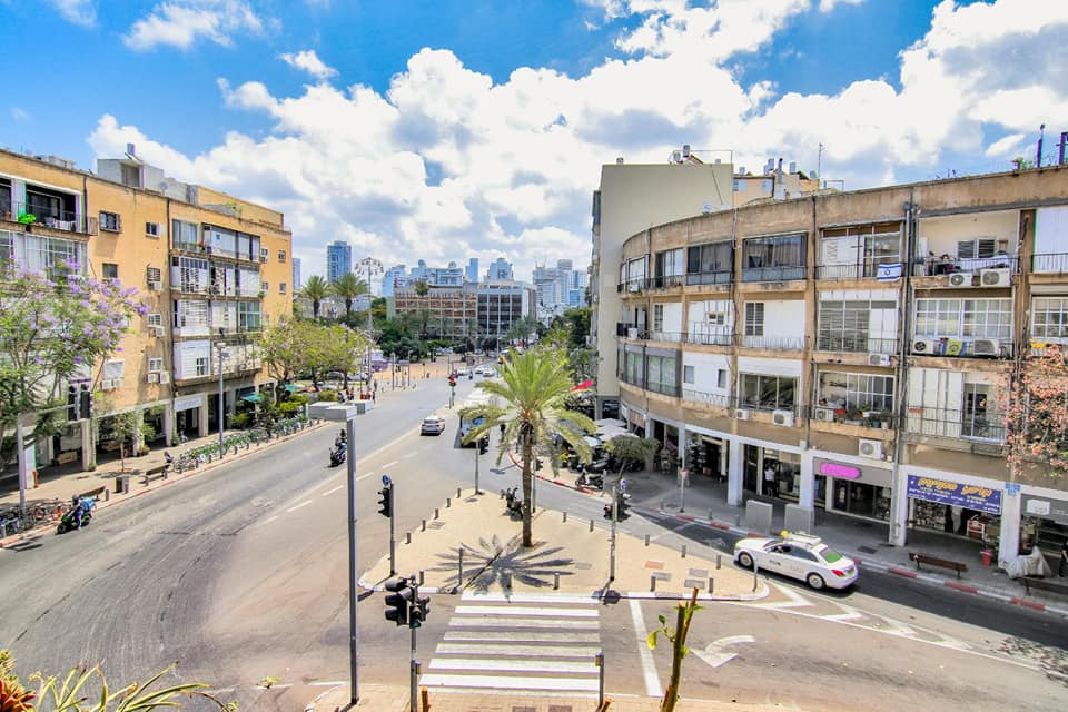 בניין תל אביבי טיפוסי