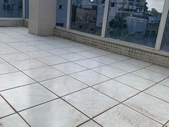 מרפסת הדירה