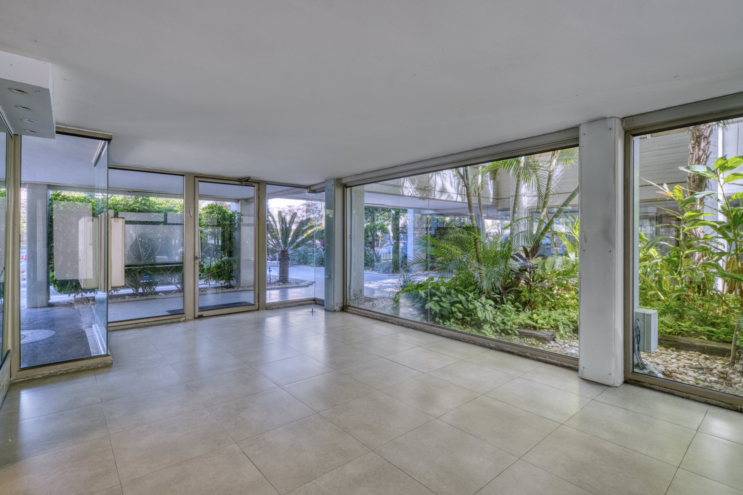 לובי הבניין