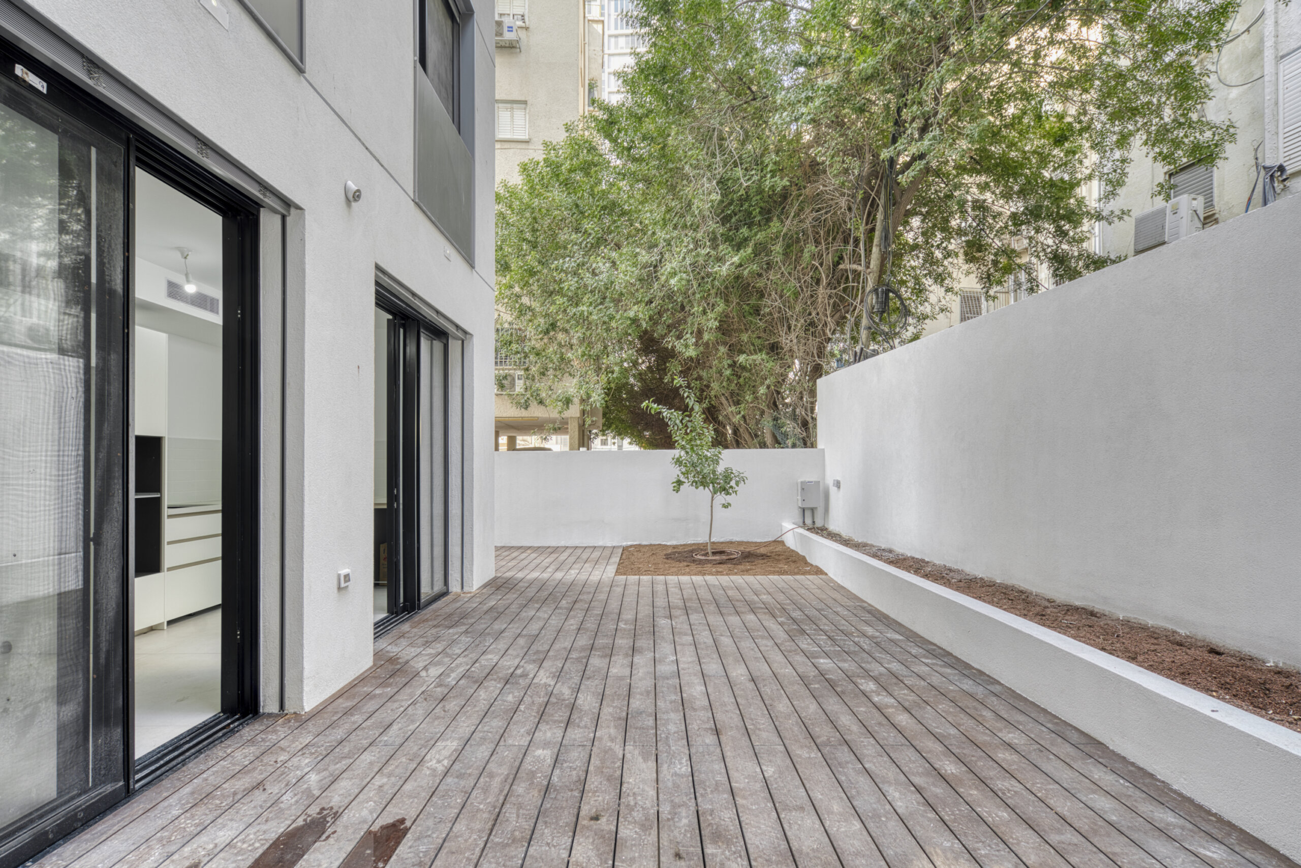 דירת גן למכירה