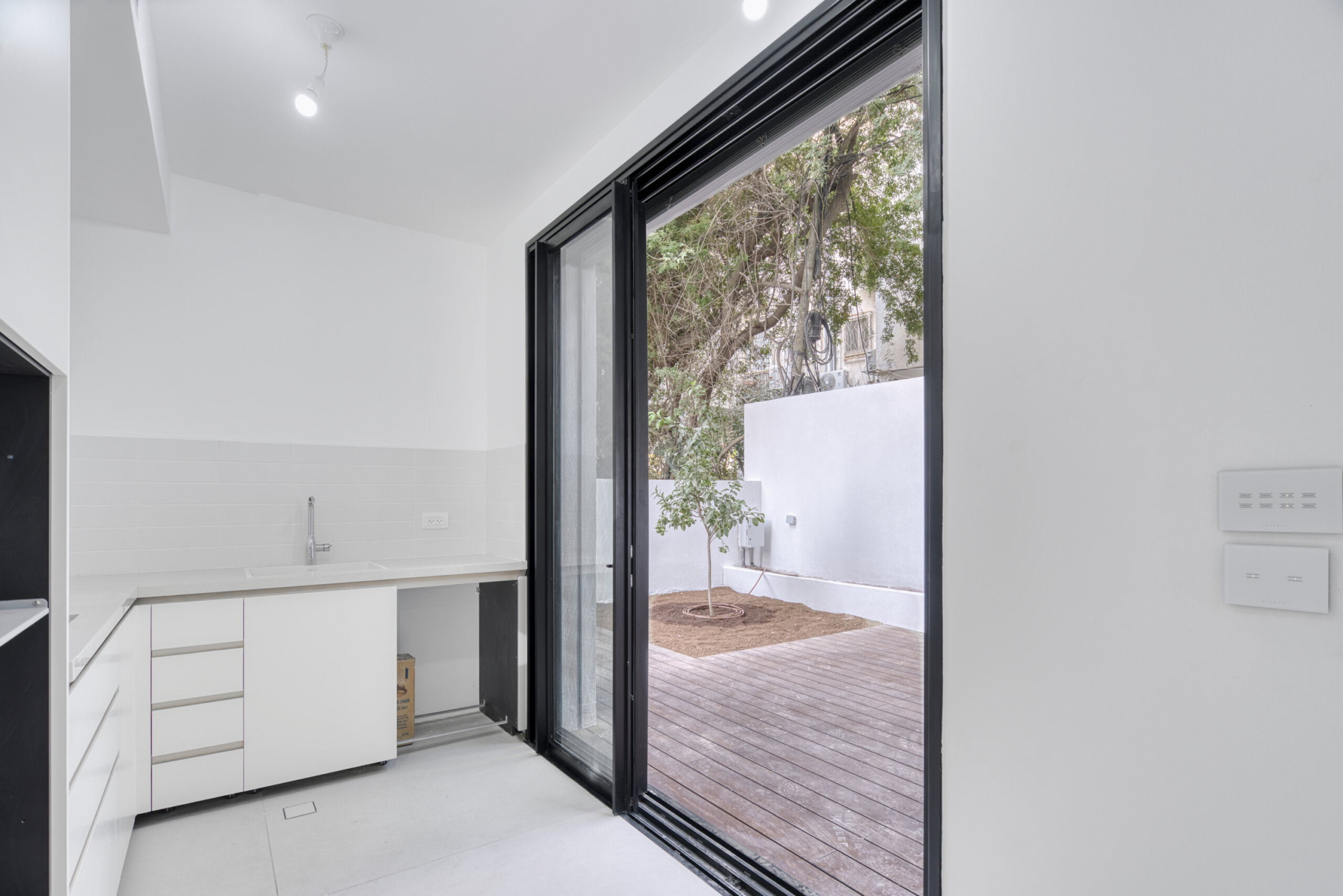 יציאה למרפסת